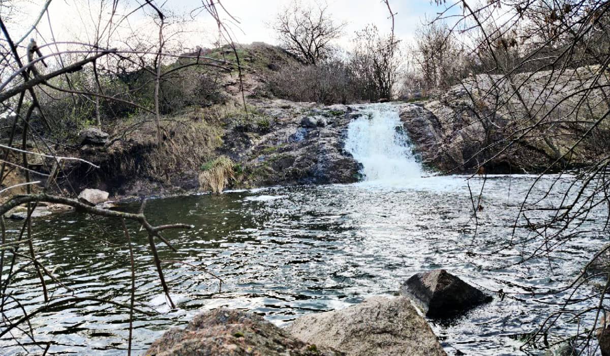 водоспад в селі Нова Павлівка